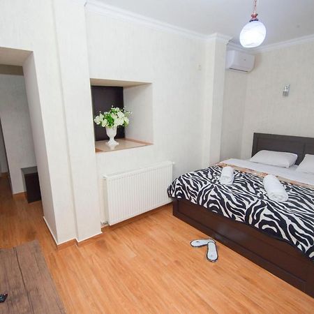 Hotel Elegant 2 Тбилиси Экстерьер фото